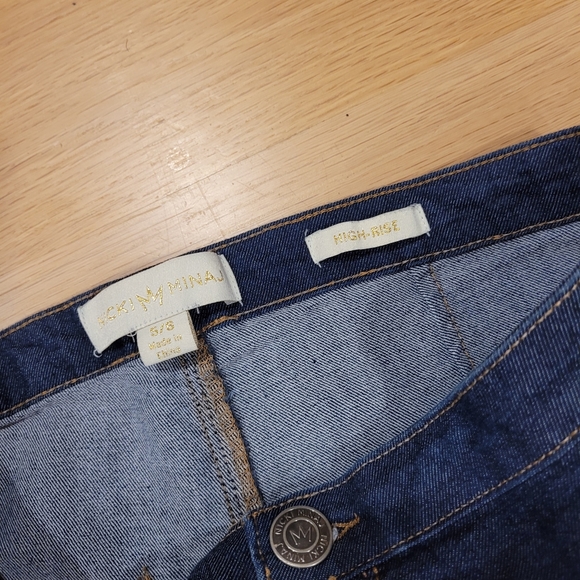 Nicki Minaj High Rise Distressed Jeans - Picture 3 of 6